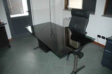 scrivania ufficio  e accessori