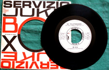 MINA SE TELEFONANDO -  NO