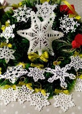 Decorazioni set puntale e 20 PZ addobbi natalizi lavorati all'uncinetto 