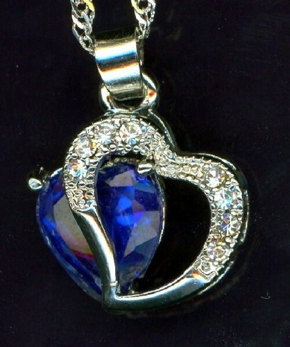 Collana pendente forma - a,