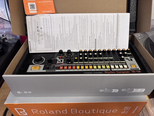 Roland tr08 rhythm - roland, composer