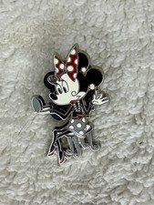 Disney Pin Paris Fashion