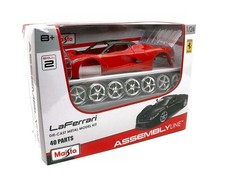 Modellino auto model kit di