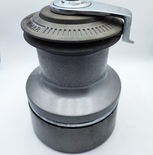 Catamarano barca a vela Lewmar