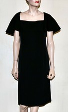 Abito piccolo in seta nero