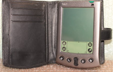 Vintage handheld PALM V 3Com Computer PDA with pen and original leather case