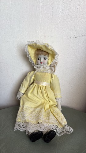 Bambola porcellana vintage - in,