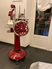 affettatrice a volano rossa