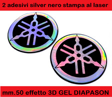 2 adesivi YAMAHA Diapason GEL 50. mm Resinati morbidi stemma logo 3D per Moto
