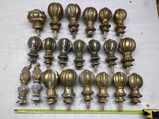 Lotto di 23 pigne/ fregni decorativi antichi in Legno laccato/dorato