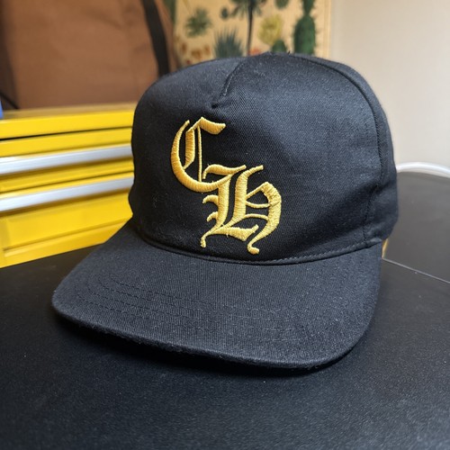 Cappello snapback nero cuori