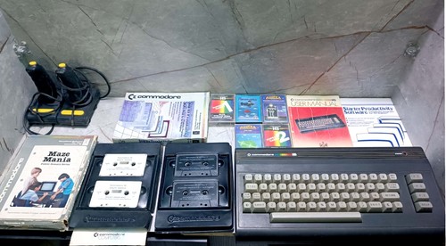 Computer commodore made in - 16,