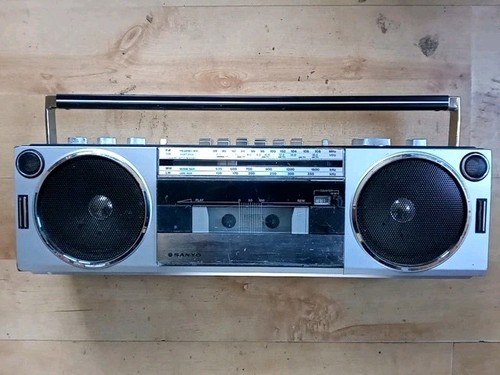 Registratore cassette radio - a,