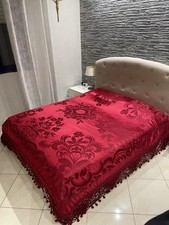 Copriletto in seta damascata anni 20.