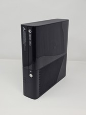 Microsoft Xbox 360 E 4 GB