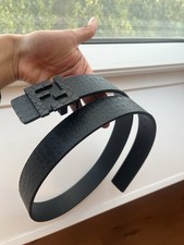 Cintura Fendi nera con motivo