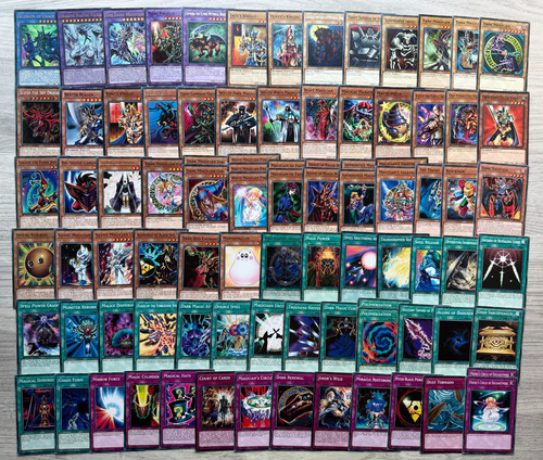 Yugi muto complete deck - muto, /
