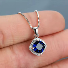 Collana con ciondolo