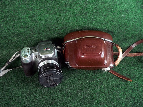 Coppia fotocamere - di,
