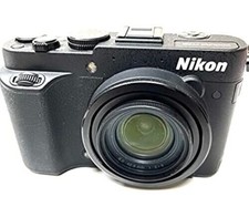 Nikon COOLPIX P7700 12.2MP