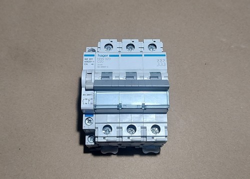 Interruttore magnetotermico
