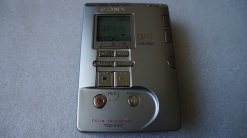 Sony tcd 100 dat - ---,