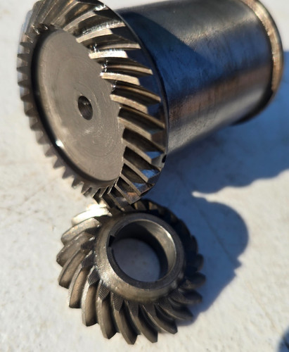 Ducati 450 lower drive - 450,