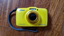 Nikon COOLPIX S32 fotocamera digitale impermeabile, PER PARTI O RIPARAZIONI