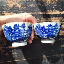 Coppia antiche tazze da tè