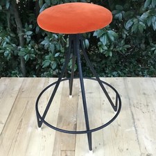 SGABELLO ANNI 70 IN METALLO E VELLUTO ARANCIONE DA BAR O CUCINA REGOLABILE A VIT