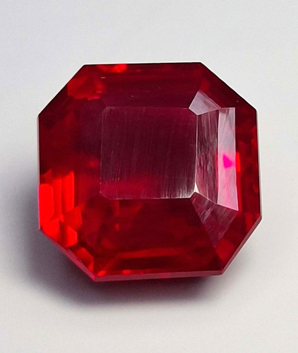 Mogok rubino rosso taglio - rubino,