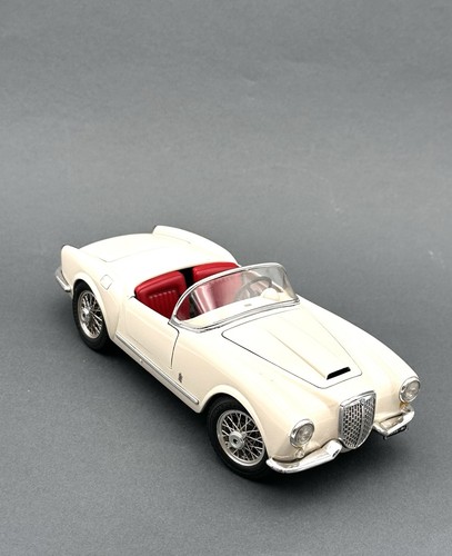 Bburago lancia aurelia b24 - bburago,