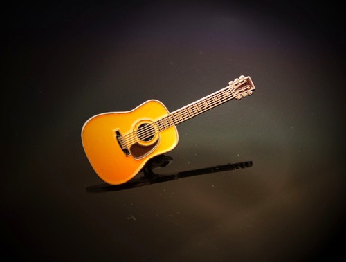 Distintivo spilla chitarra