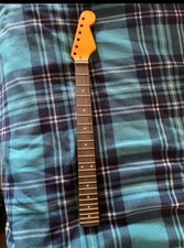 Manico per chitarra elettrica