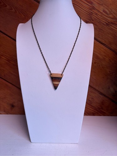 Collana con ciondolo - , triangolo