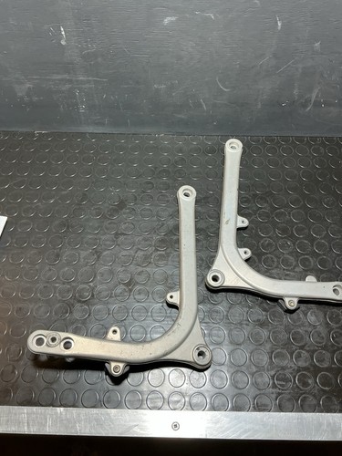 Staffe supporti motore cagiva - supporti,