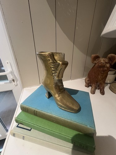Stivaletto stringato