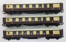 Hornby OO Gauge Pullman Umber