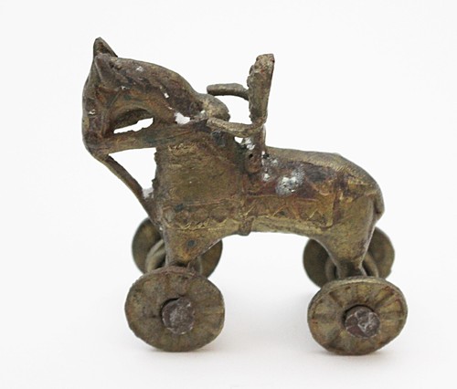 Cavallo orientale ottone