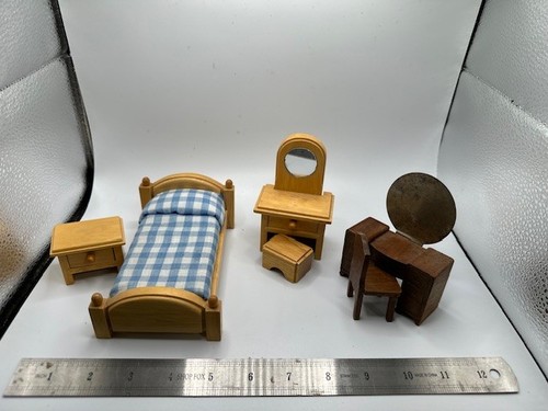 Casa delle bambole miniature