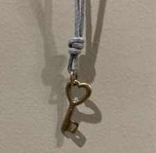 Ciondolo Chiave Cuore Dodo Pomellato Oro Rosa Satinato 9kt Collana Grigio