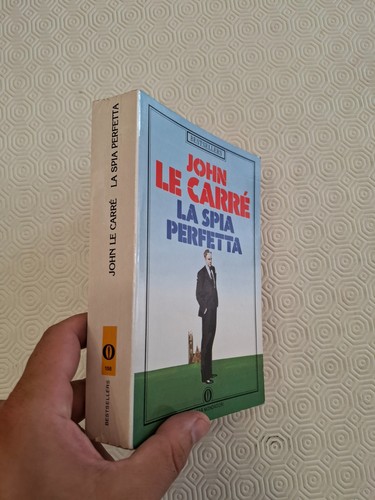 Spia perfetta john - spia,