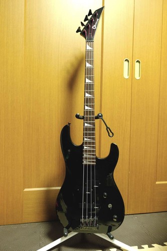 Basso elettrico charvel - basso,