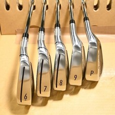 TaylorMade Qi Set di ferri