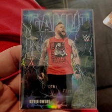 Custodia 2025 Topps Chrome WWE