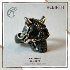 Anello REBIRTH Uomo Argento 925% brunito.  Teschio con serpente