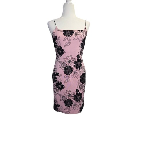 Mini abito rosa nero quasi