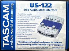 Interfaccia TASCAM Audio-MIDI-USB, colore argento, nuovo.