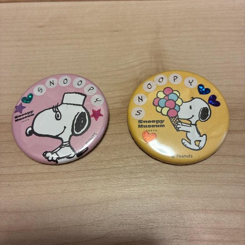 Distintivo spilla museo - distintivo, snoopy