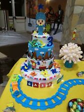 Torta finta decorativaPocoyo o altri a scelta  party festa compleann.Tutto neces